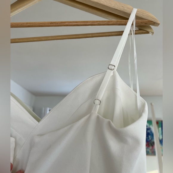 White Maxi Bridal Shower Dress with Bow from Red Dress size M new with tags - Picture 16 of 16